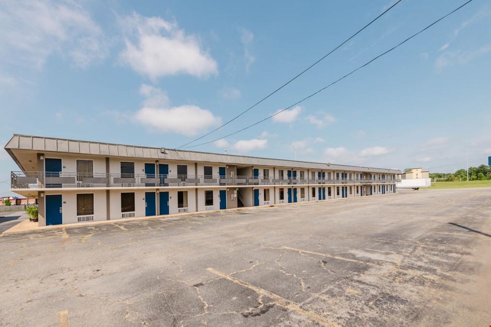 Motel 6 + Studio 6