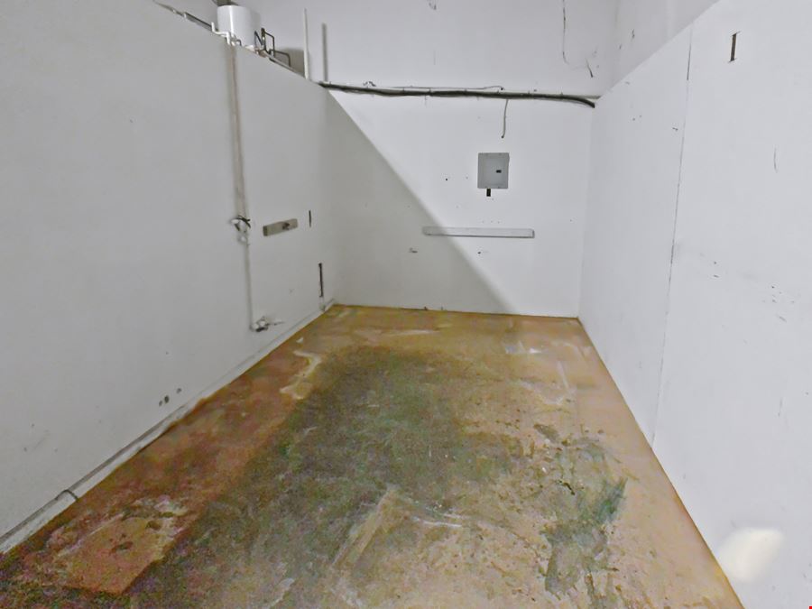 Metro Warehouse, Suite F