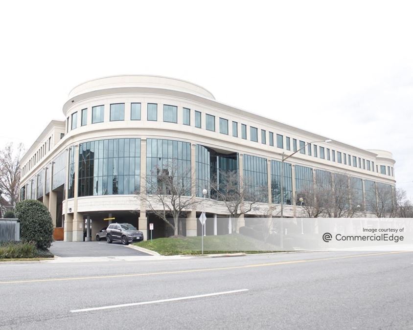 McLean Plaza - 6849 Old Dominion Drive