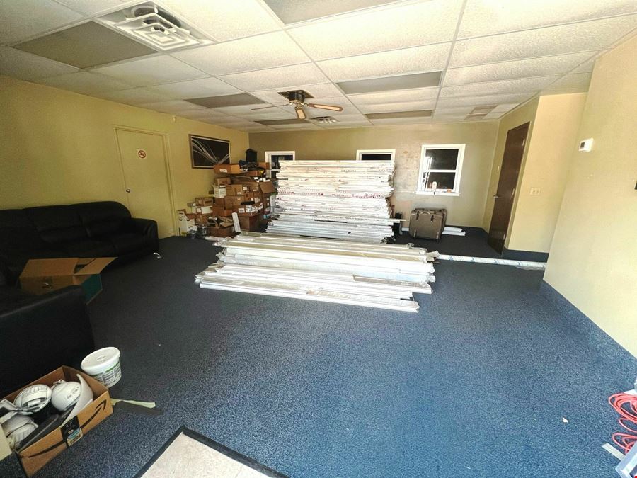10,000 SF Multi-Tenant Industrial Facility