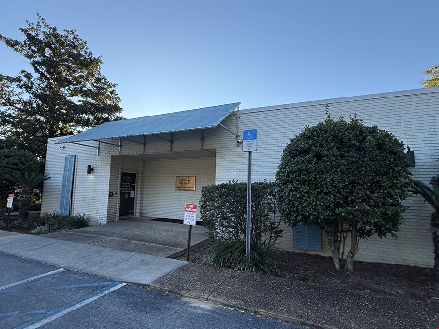 2000 Lewis Turner Blvd