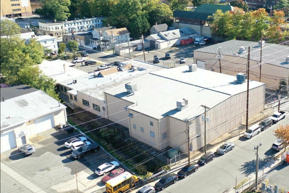 ±19,976 SF Industrial Opportunity for Sale or Lease