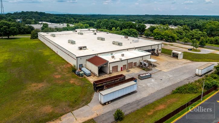 ±101,366-SF Facility on Large Landsite within Institutional Submarket For Sale