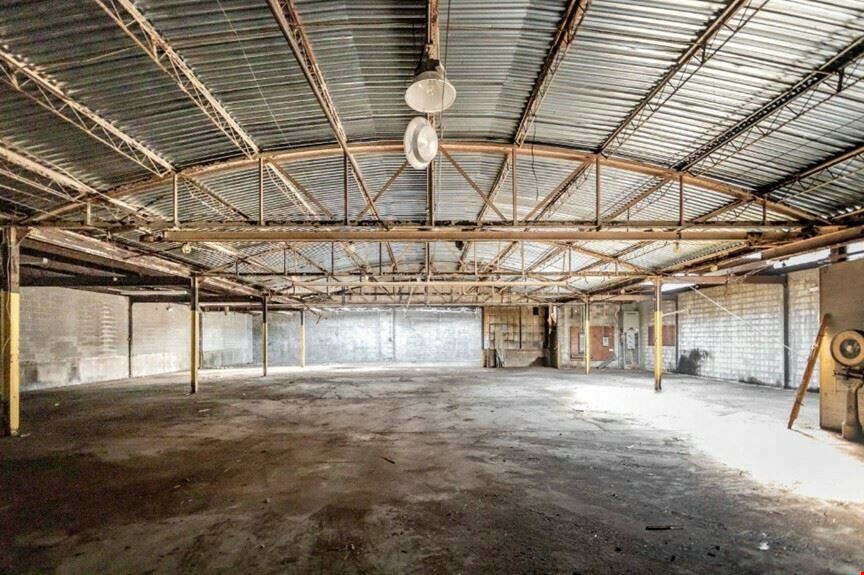 6556 E McNichols Industrial / Flex Opportunity