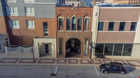 Preview of commercial space at 211 S Broadway