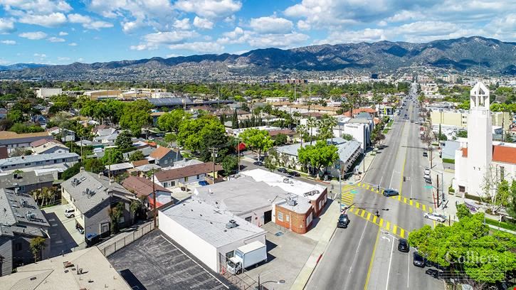 For Sale in Burbank: 11,521 SF Industrial Building