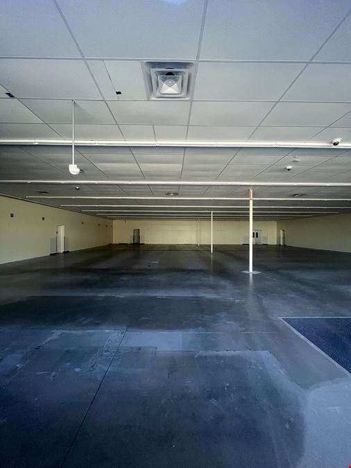 5609 MacArthur Drive