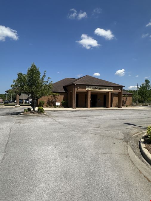 Medical Office/Banking Facility For Lease