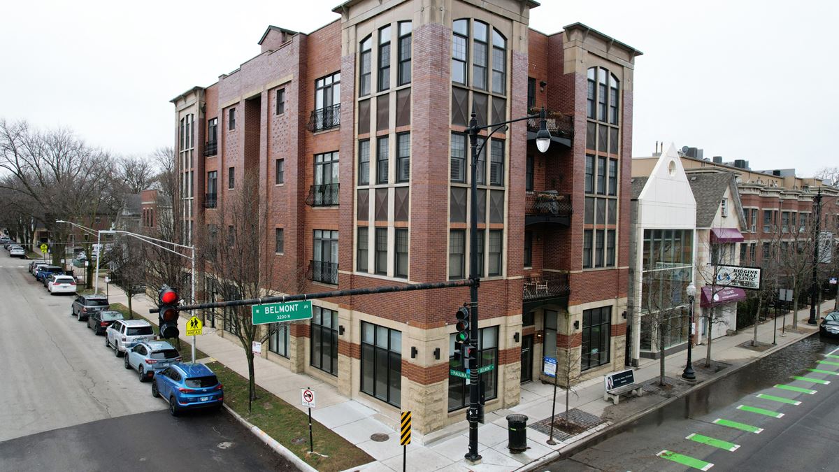 1701 W. Belmont