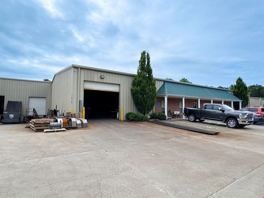 INDUSTRIAL BUILDING FOR LEASE