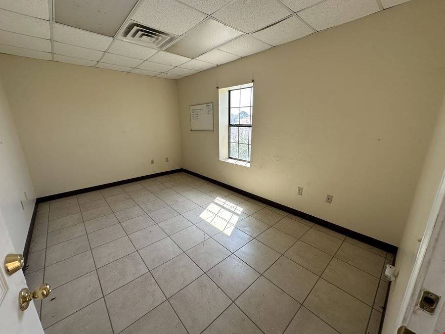 South Texas Industrial Facility on 2.75 Acres