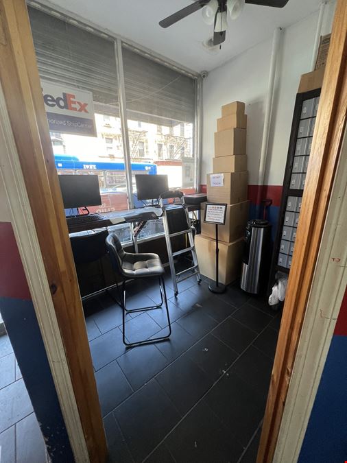 450 SF | 1094 Dekalb Ave | Retail Space with Glass Frontage & Basement for Lease