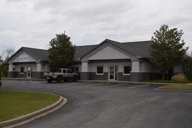 Preview of Office space for Rent at 2807 Arizona Avenue