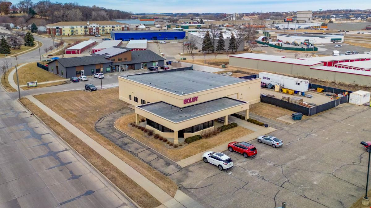 Flexible Commercial Space with Office & Warehouse