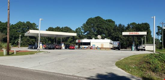 Well known Circle K with 25 years of occupancy 10105 Highway 17