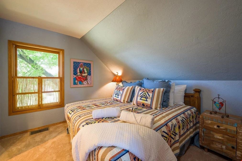 Live/Work Space - Boutique Shop in Chama, NM for Sale
