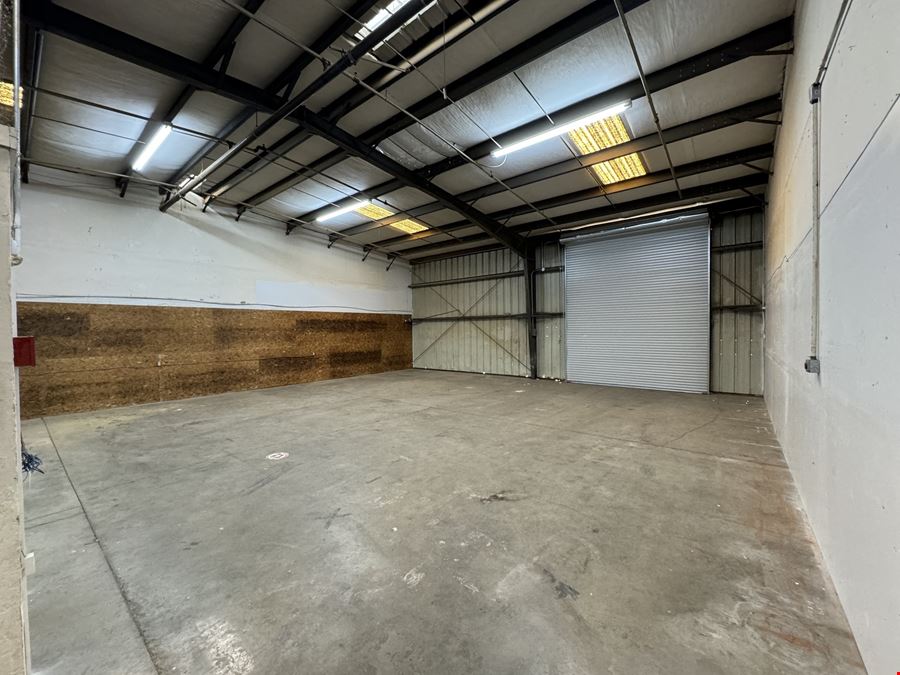 Move-In Ready Office/Warehouse with High Traffic Visibility