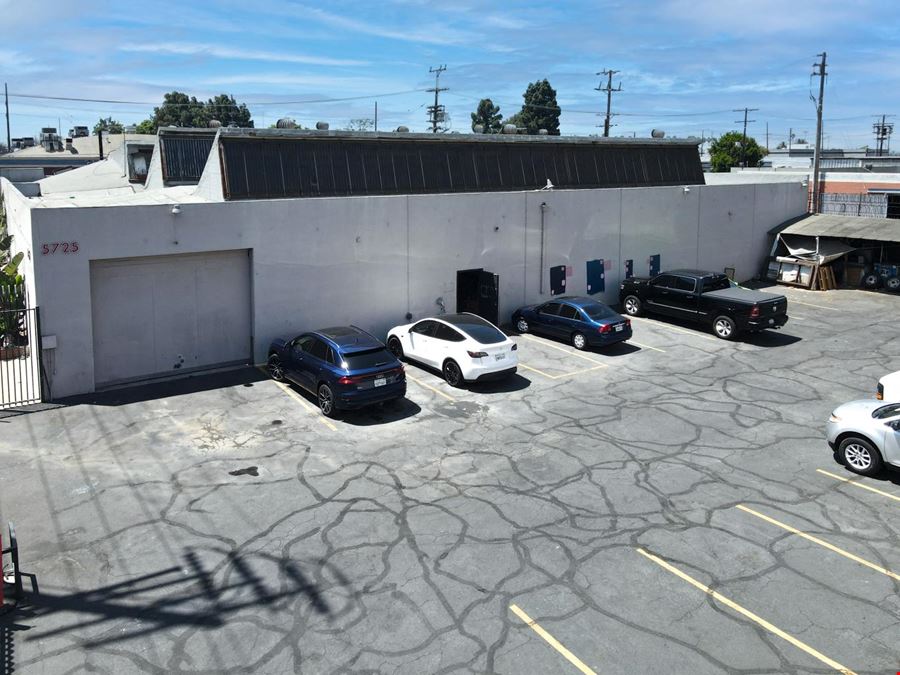 5725 S San Pedro St, Los Angeles, CA