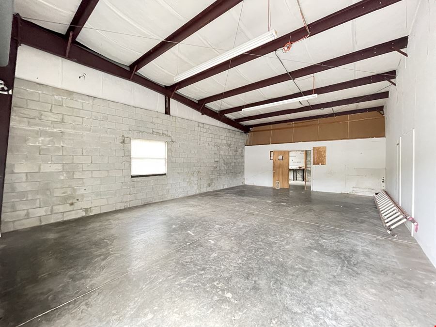 Flex Warehouse Units for Lease - 3709 SW 42nd Avenue