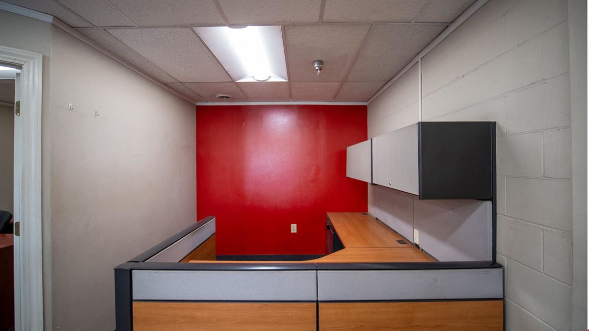 High-Exposure Highway 52 Commercial Site