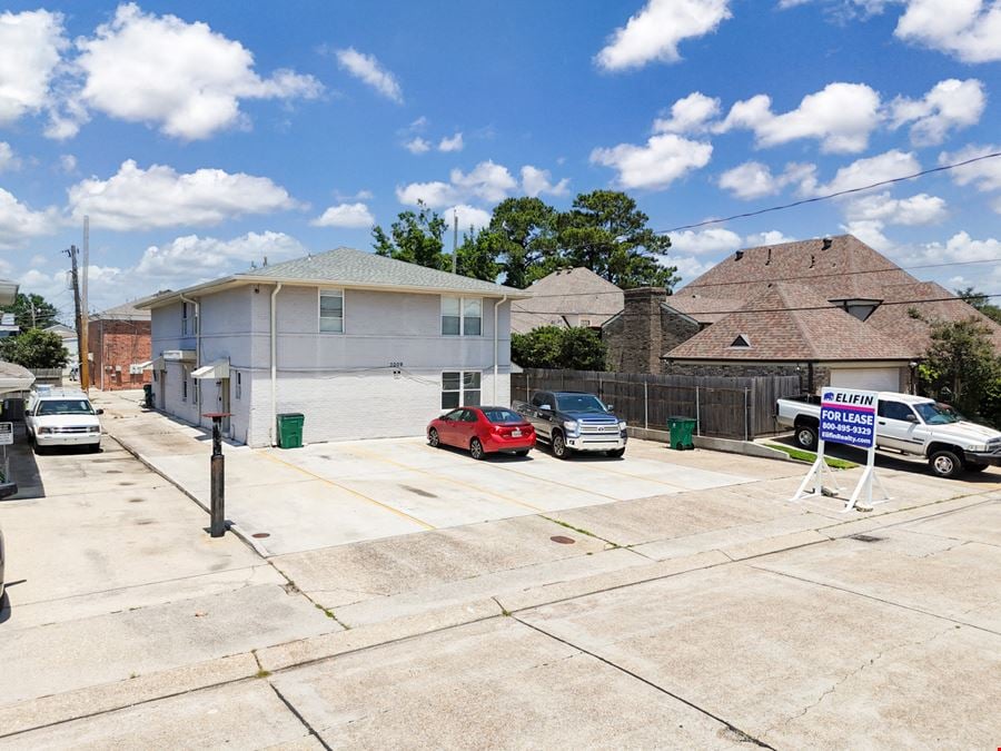 ±900 SF Metairie Office Near Lakeside Shopping Center