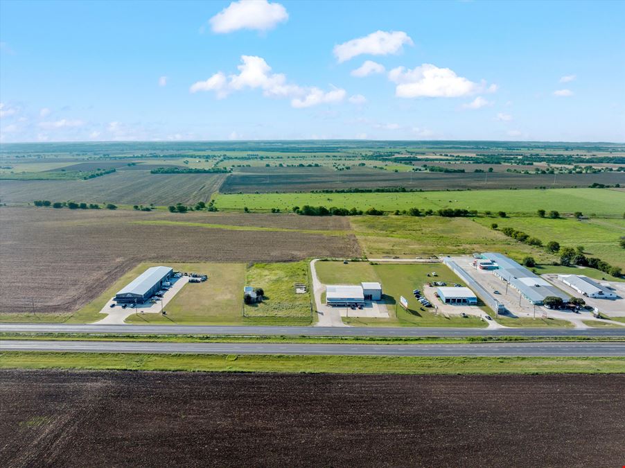 31589 W Highway 84