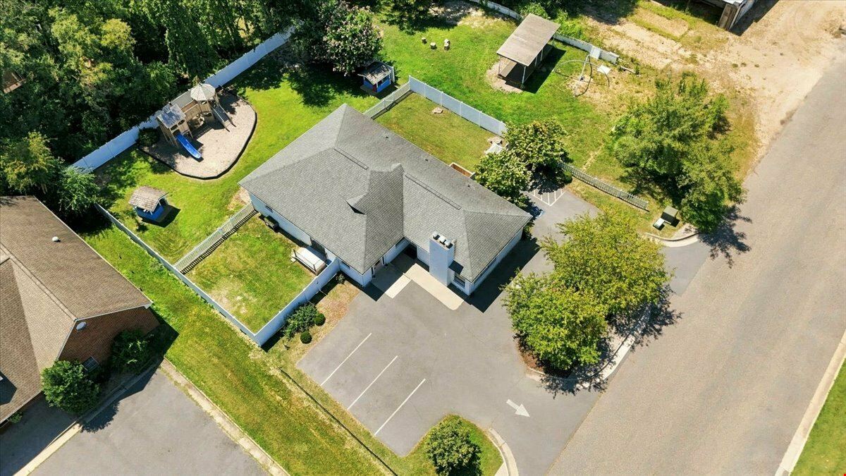 UPDATED COMMERCIAL BUILDING FOR SALE OR LEASE