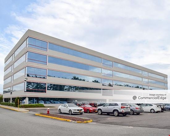 Preview of Office space for Rent at 400 Garden City Plaza