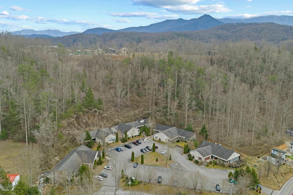 Smoky Mountains Arts & Crafts Village