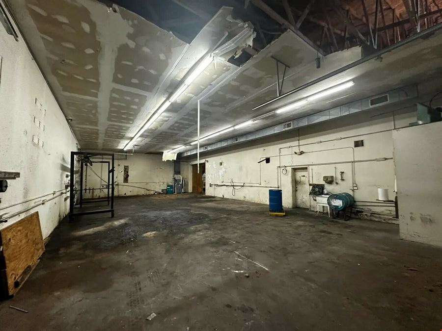 Freestanding or Multi-Tenant Warehouse