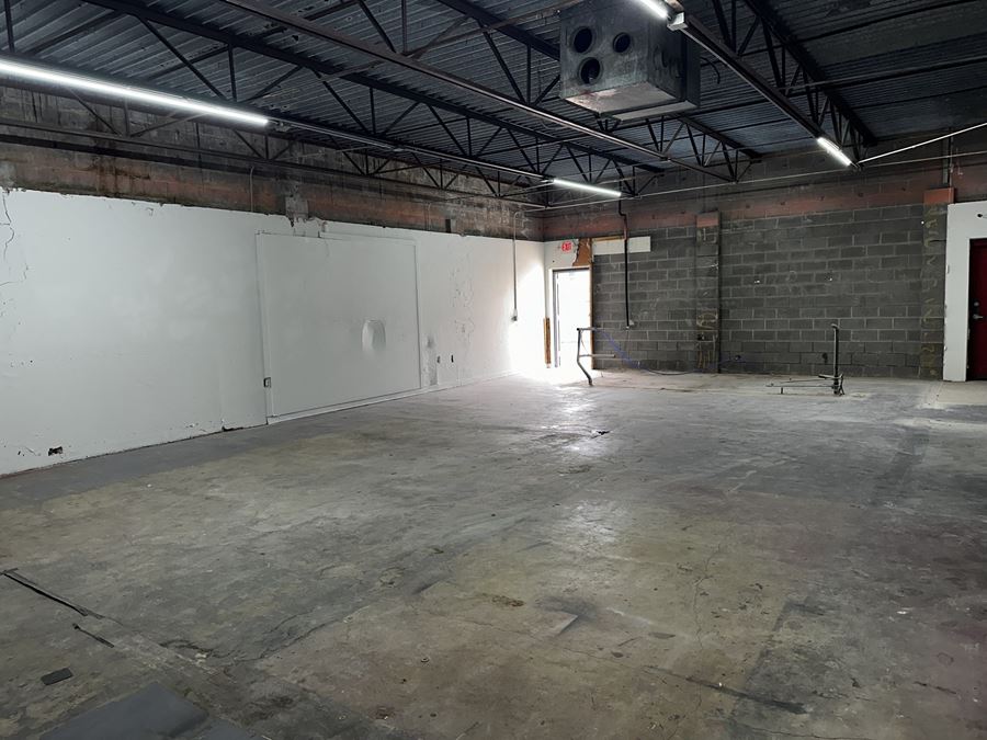 SOUTHEAST WAREHOUSE / SHOP