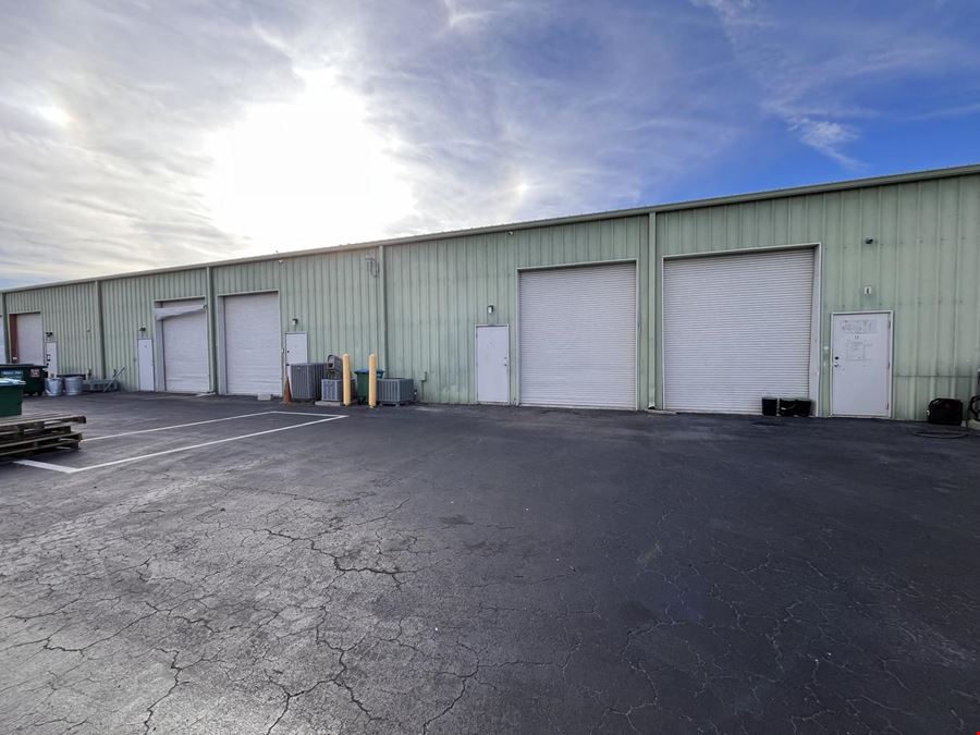 I967 sq ft Office Warehouse Unit 14