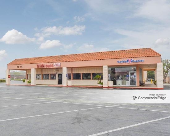 Preview of Retail space for Rent at 820 Arneill Road