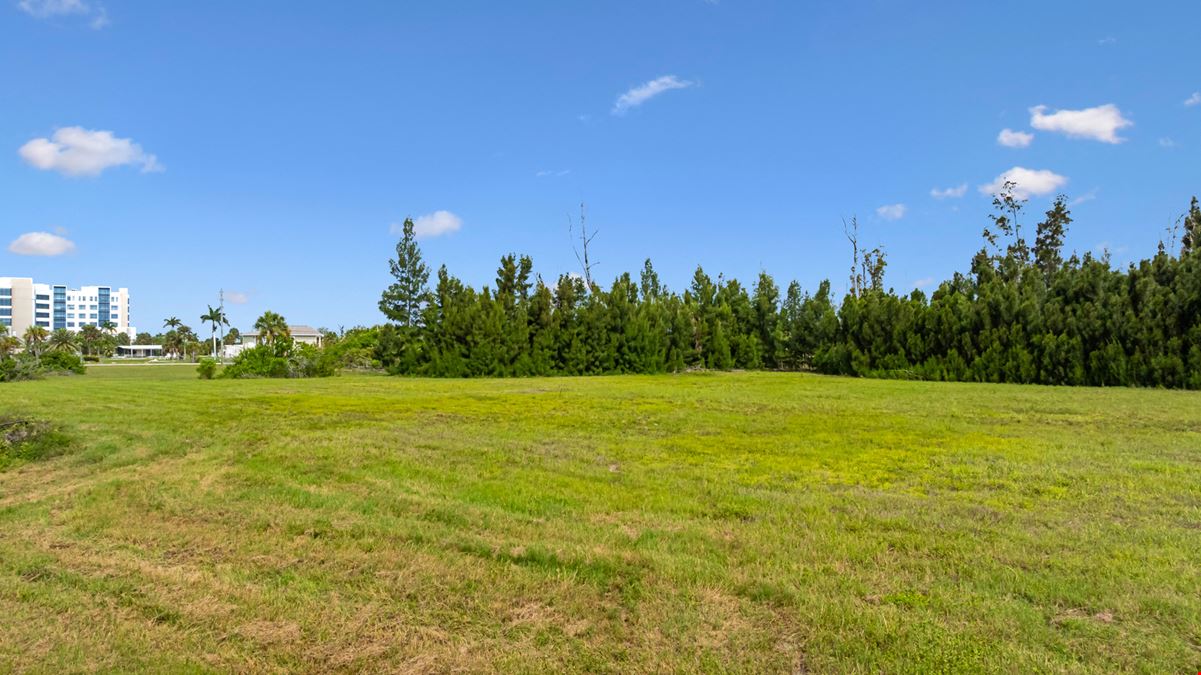 16998/ 16990/ 16984 McGregor Blvd.