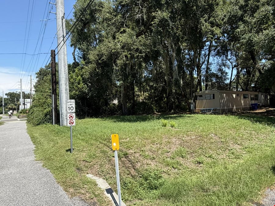 ±0.42 AC Amelia Island Development Site ±103' Frontage on First Coast Highway / A1A