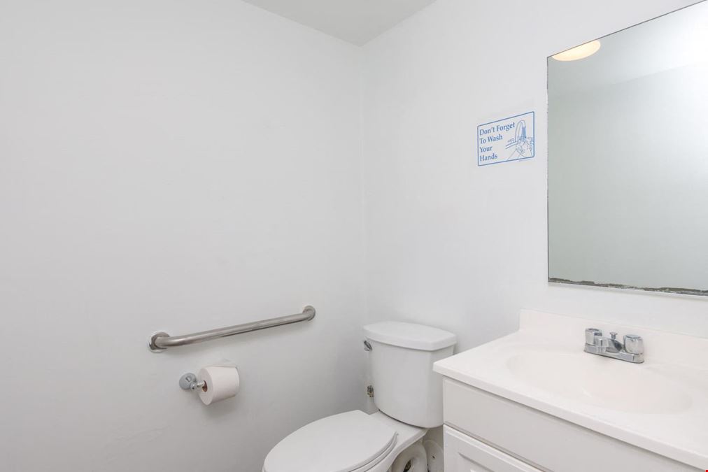 3223 NW 10th Terrace