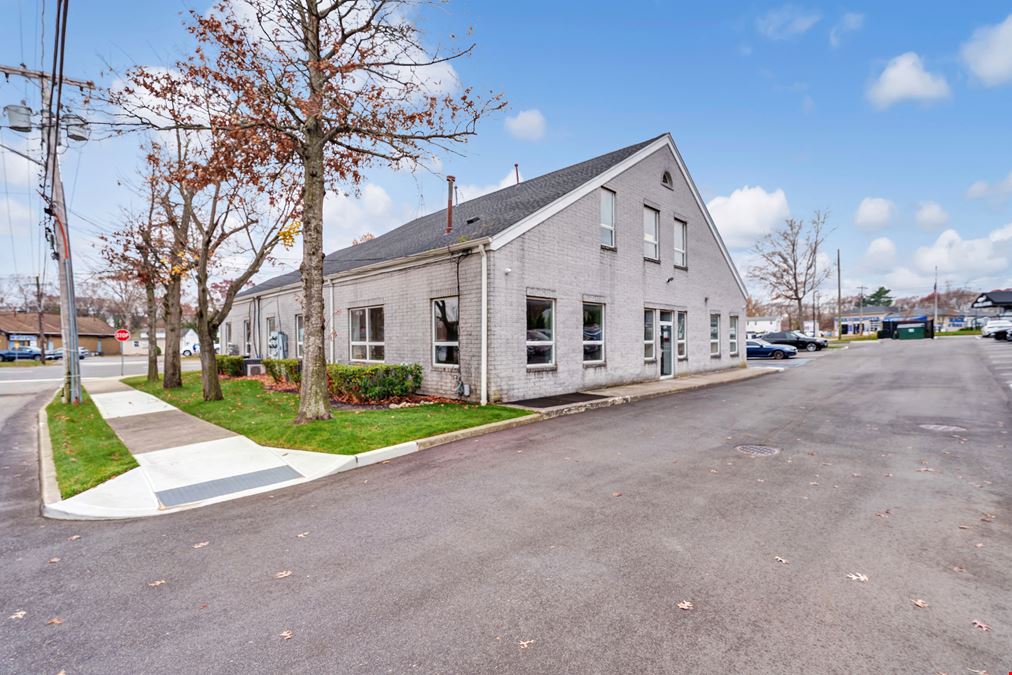 627 Horseblock Road