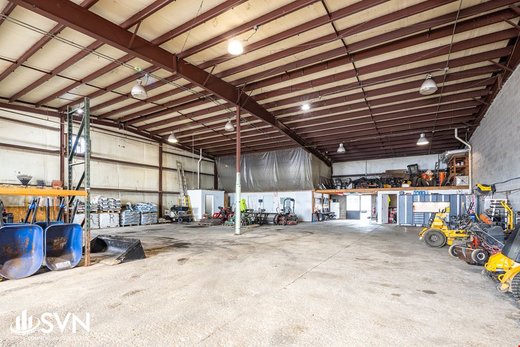 Convenient Office/Flex Space FOR LEASE