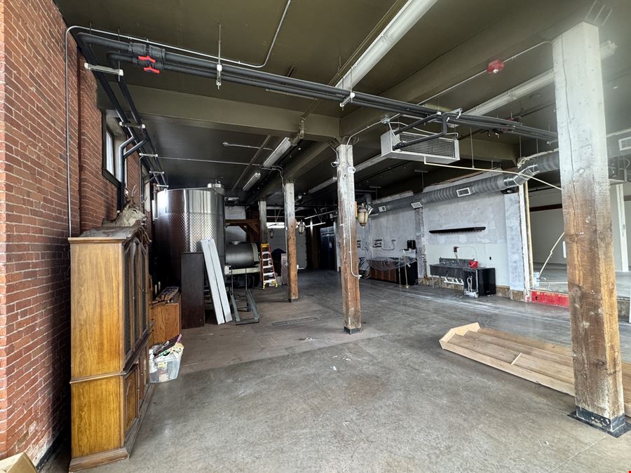 39 West Pacific Avenue