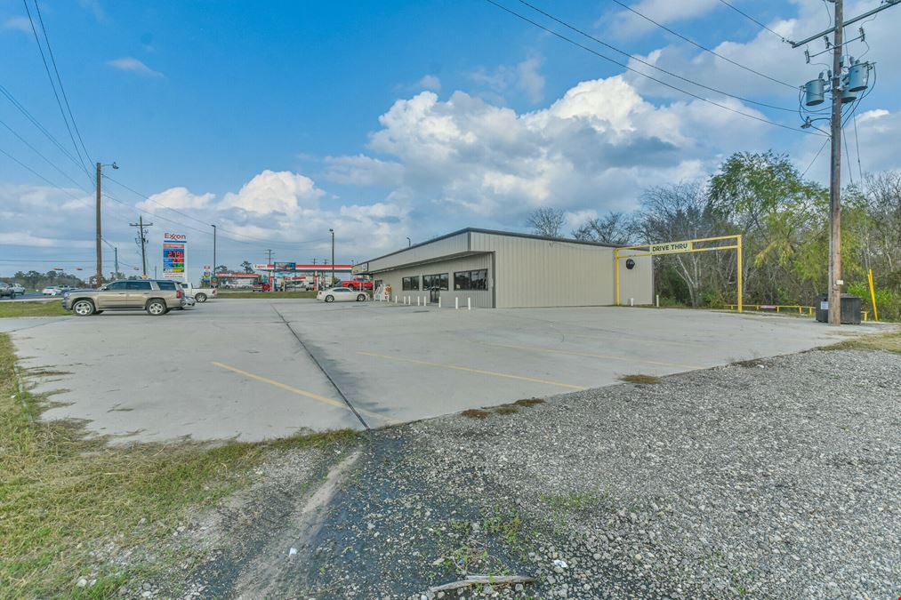 Prime Hwy 19 Retail Center + Liquor Store Business Included | Riverside, TX