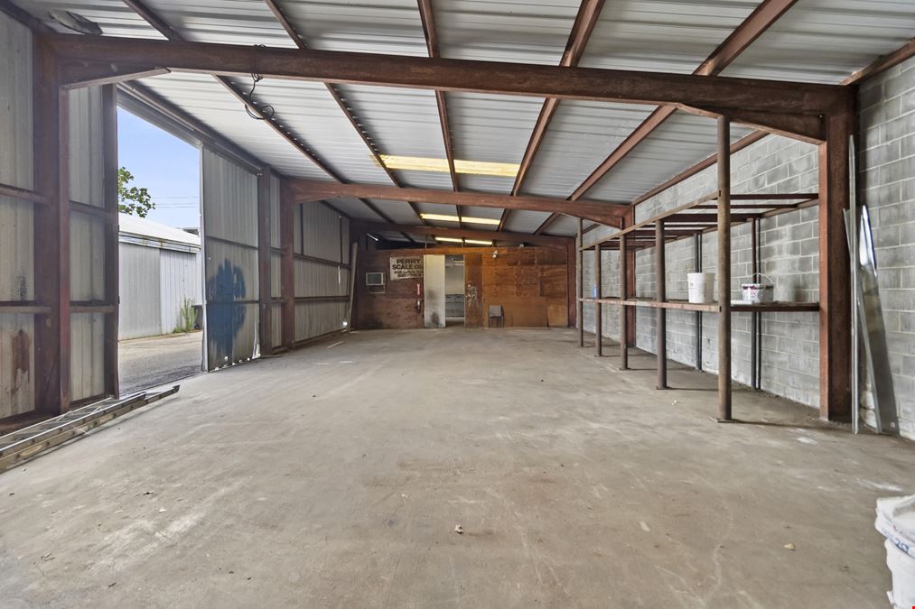 Well-Positioned Industrial Redevelopment Opportunity – 8316 LaPorte, Minutes from Downtown & Major Highways