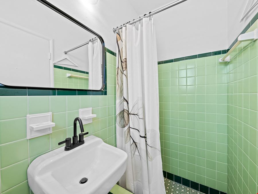 Turnkey Retail/Showroom Opportunity in Fort Lauderdale