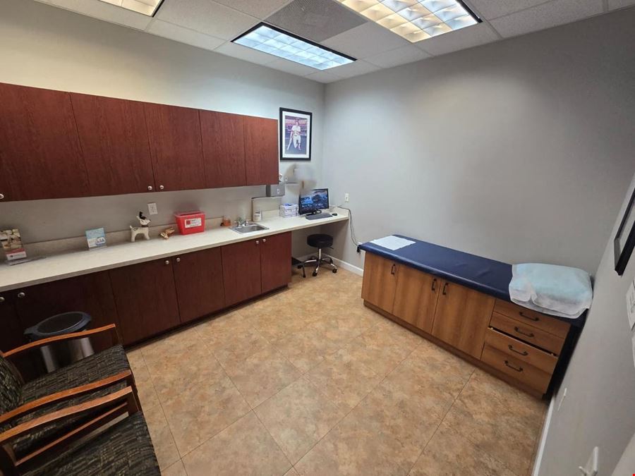 Traditional & Spacious Medical Office