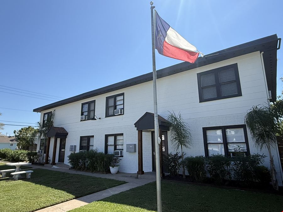 5103 Avenue O, Galveston, TX 77551