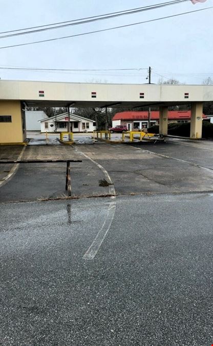 505 Forest Ave. - 3,034 SF on 1 acre corner lot, Zoned B-2