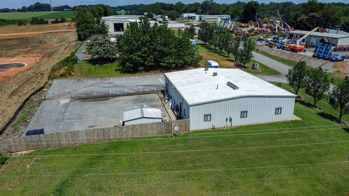 3,200 SQ FT Flex Space Near HWY 76- I-85- Pendleton