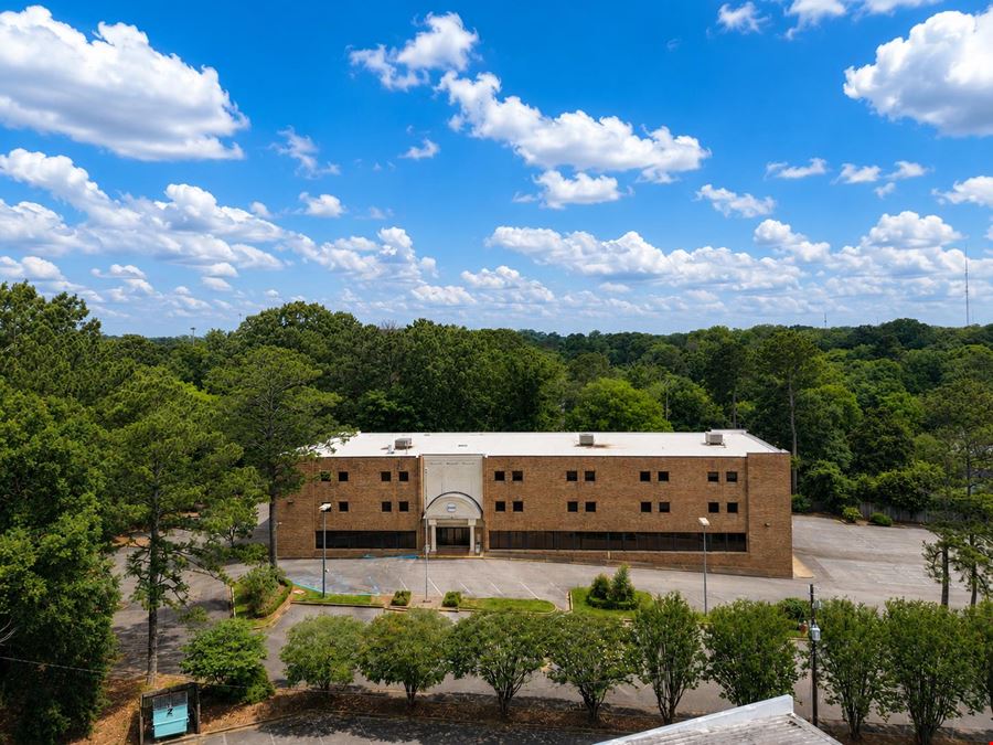 3815 Interstate Ct