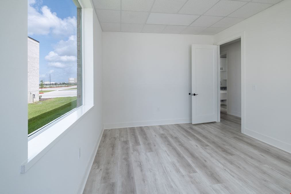Kingsland Crossing Offices