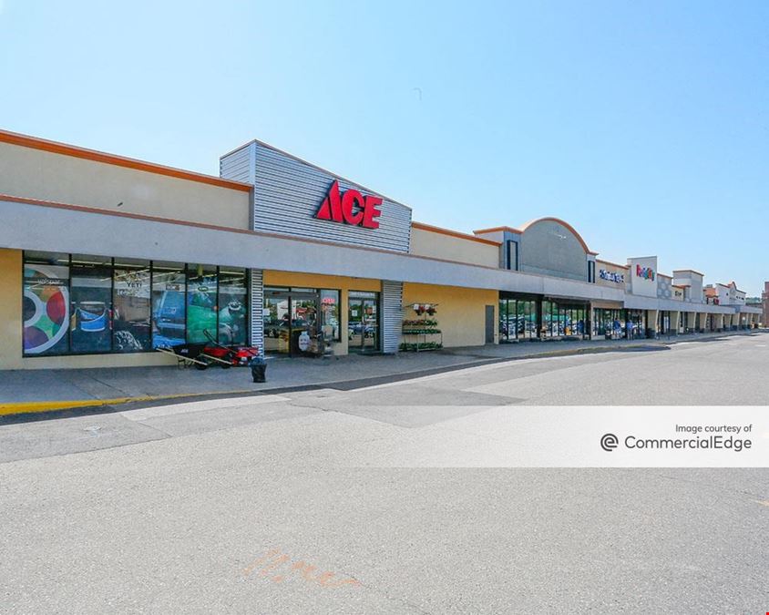 University Hills Plaza