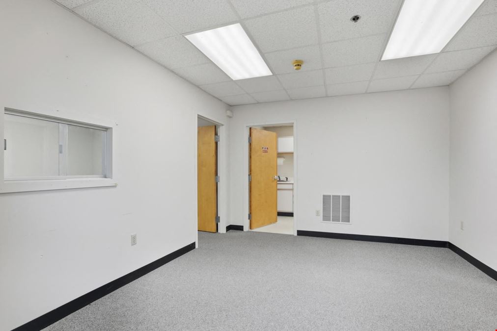 Industrial flex Space for Lease in Newburyport Seacoast Business Park